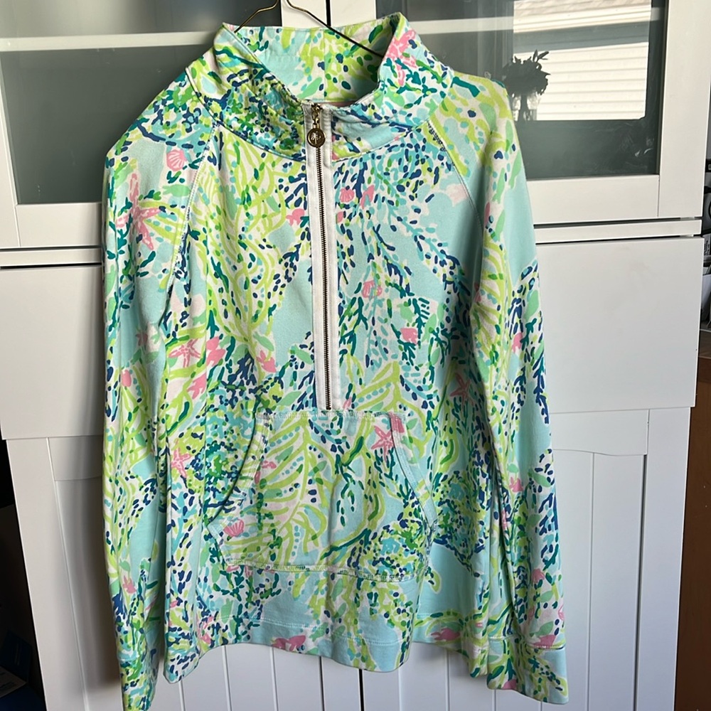 Super cute floral Lilly Pulitzer Pullover